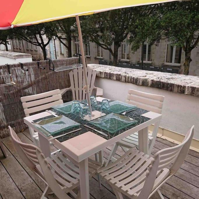 Bel T2 Lumineux Avec Terrasse Hyper Centre. Apartment La Rochelle (Charente-Maritime)